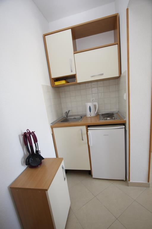 Apartments Neva Makarska Bilik gambar