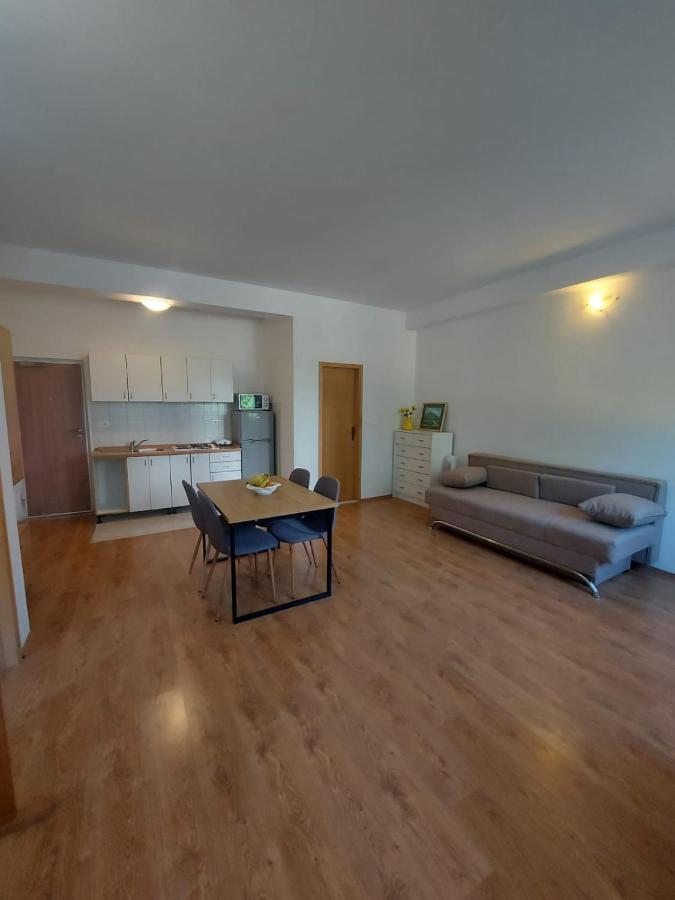 Apartments Neva Makarska Luaran gambar