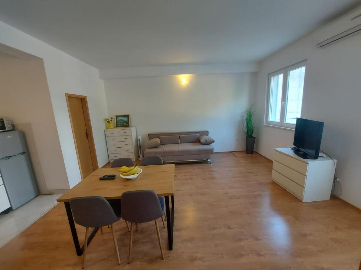 Apartments Neva Makarska Luaran gambar