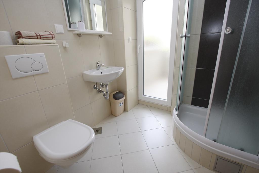 Apartments Neva Makarska Luaran gambar